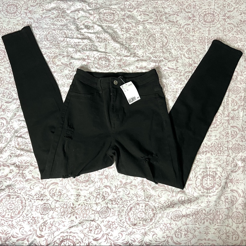 🧿NWT🧿H&M Divided High-Rise Ripped Black Skinny Jeans / US 4